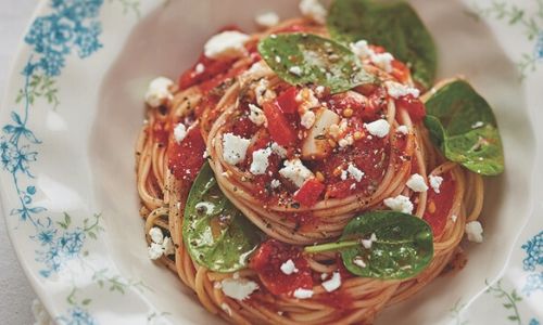 Tomato spaghetti with spinach and feta recipe